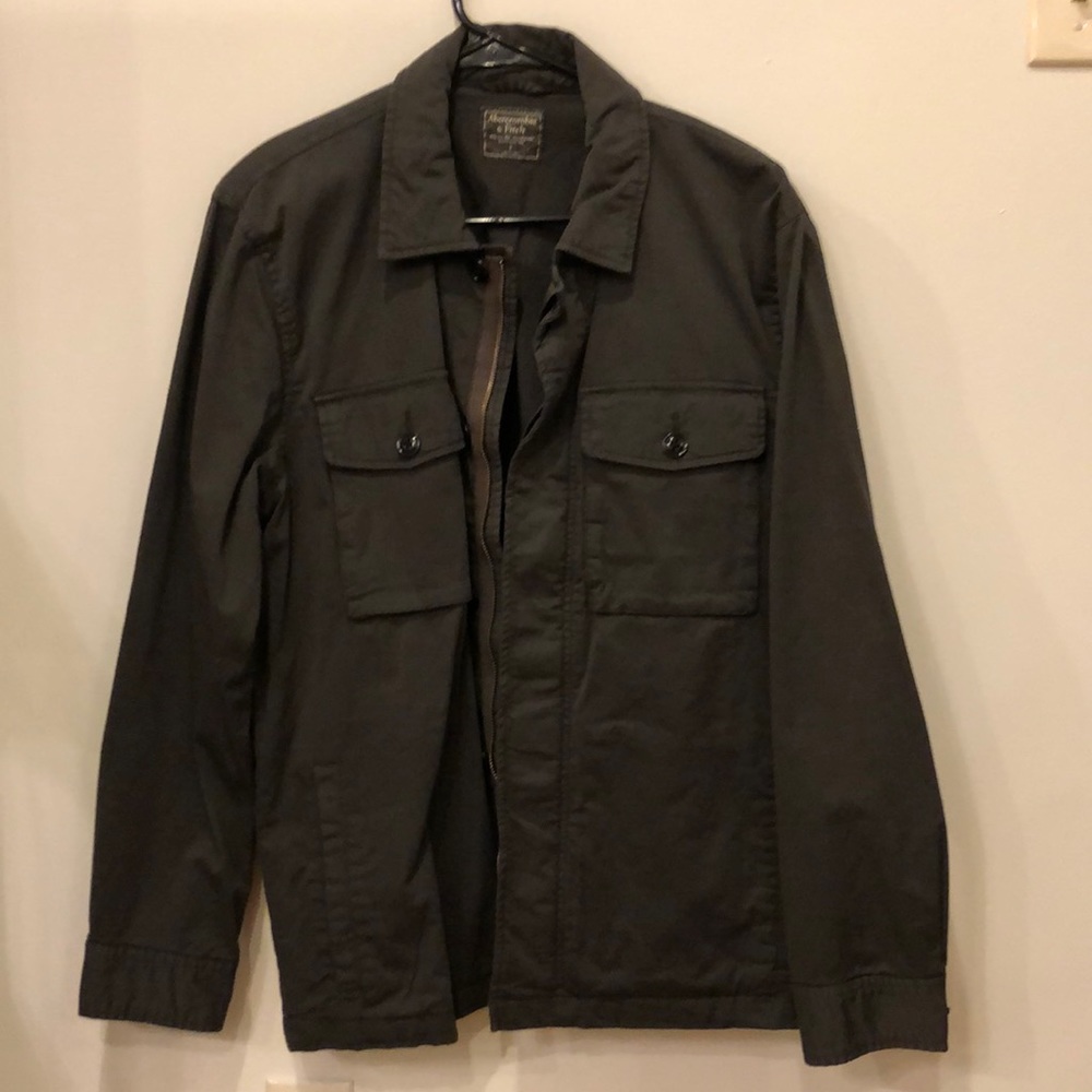Olive shirt jacket with buttons and zipper